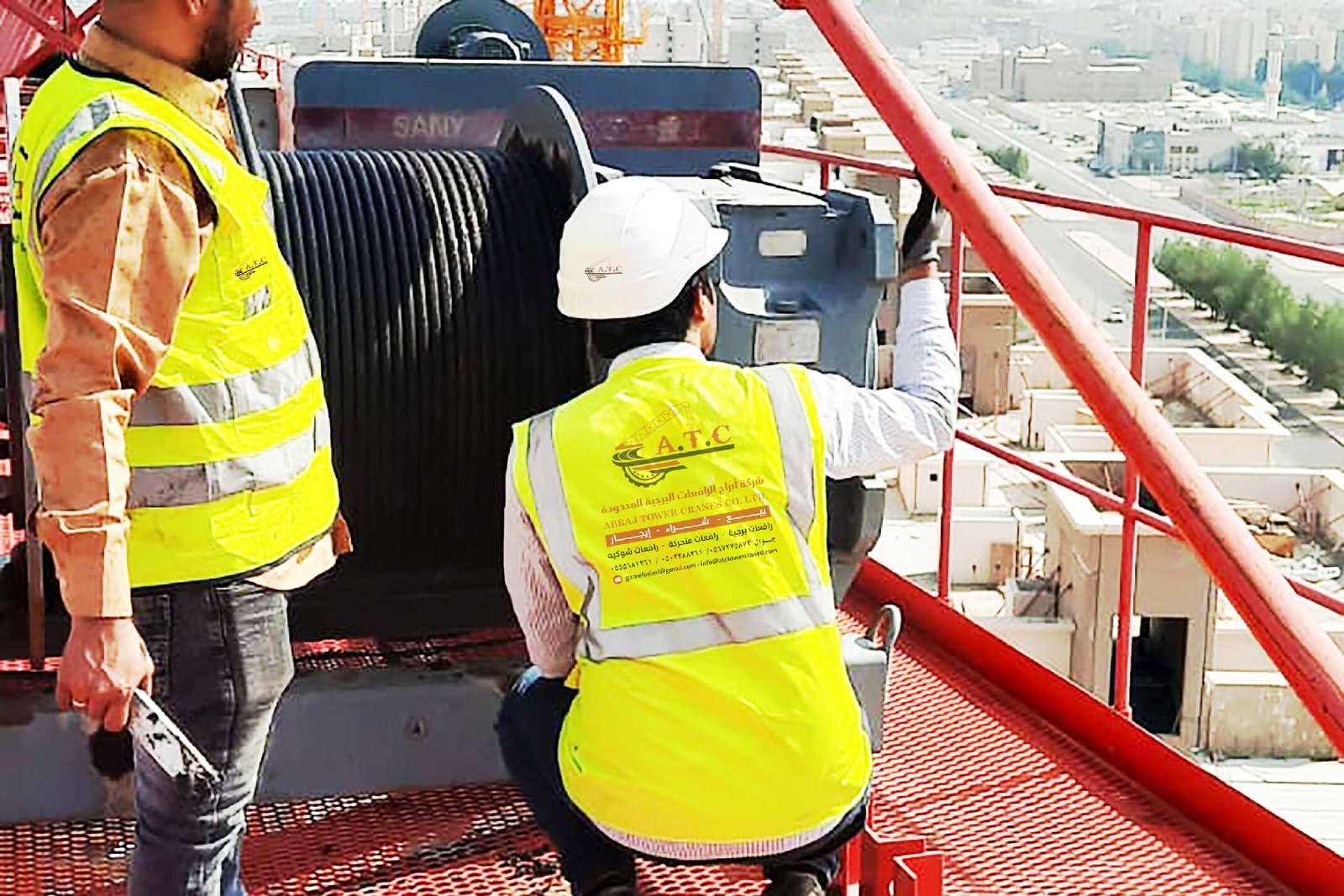 صيانة وفريق دعم شركة أبراج الرافعات 1